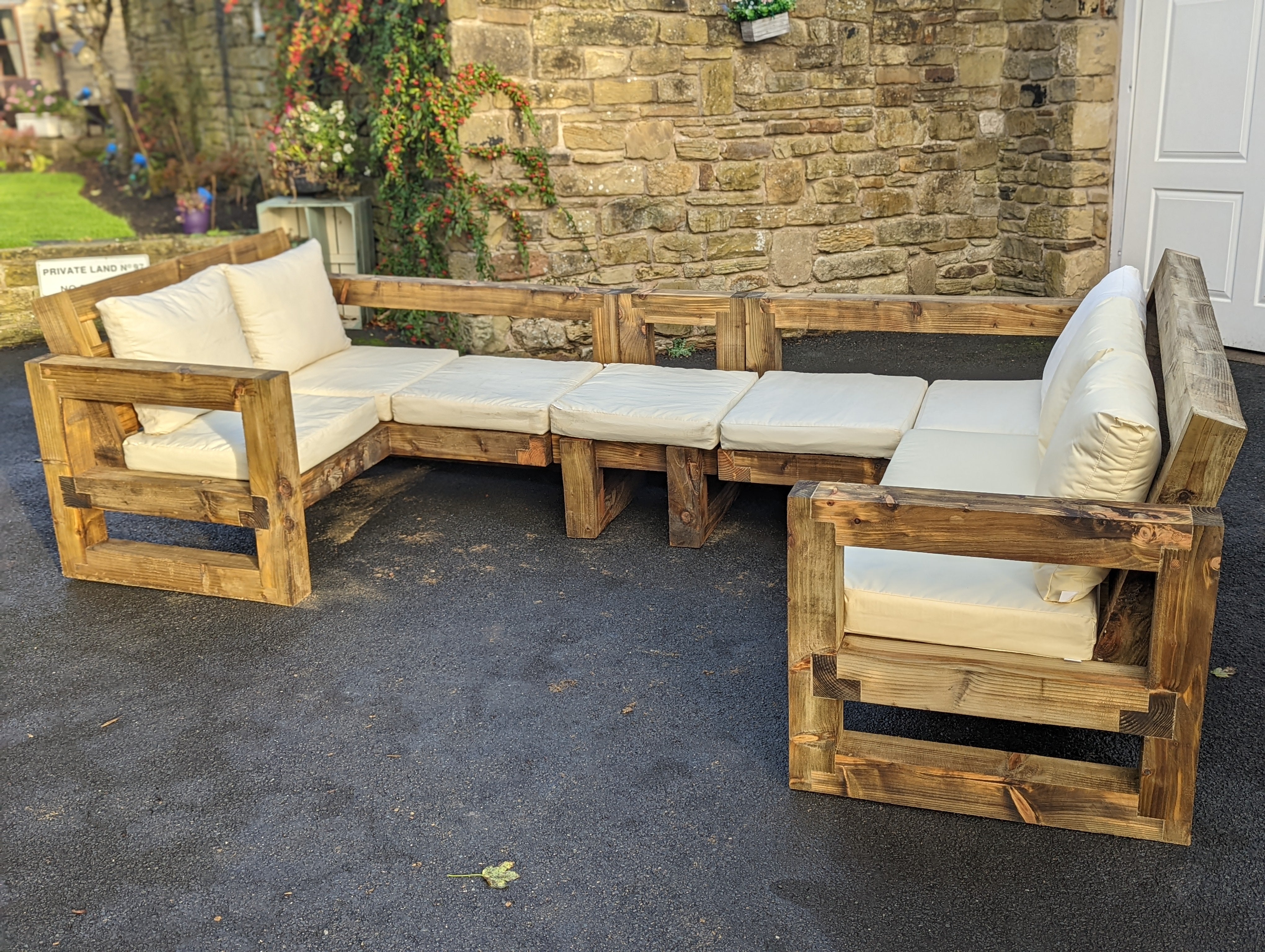 Garden pallet store corner sofa